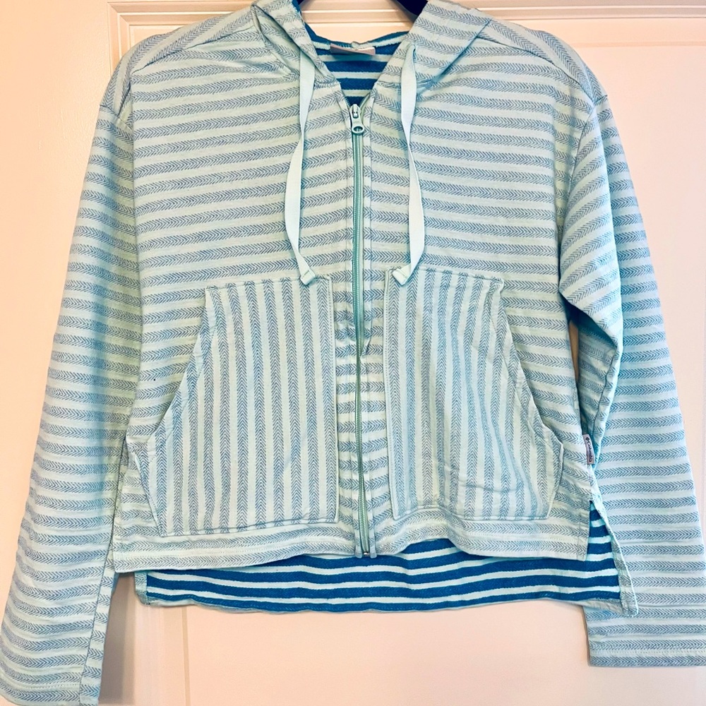 Columbia cotton blend hooded jacket. Lightweight. Blue/aqua. Short length.